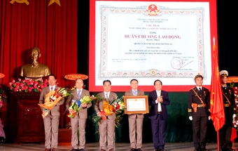 Huyện Trường Sa kỷ niệm 40 năm ngày truyền thống và đón nhận Huân chương Lao động hạng Nhất